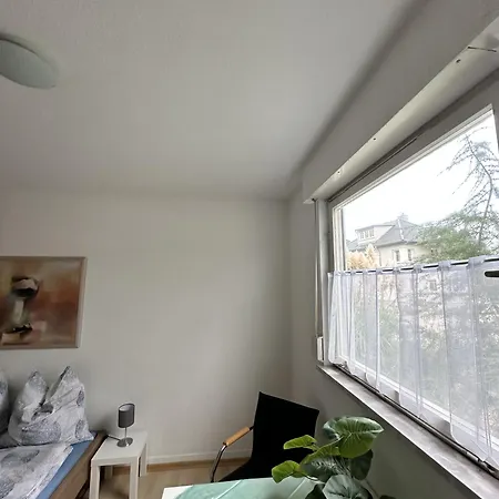 Graeumiges Schlafzimmer Mit Bad カールスルーエ